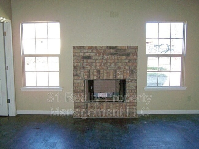 Building Photo - 1013 Rice St