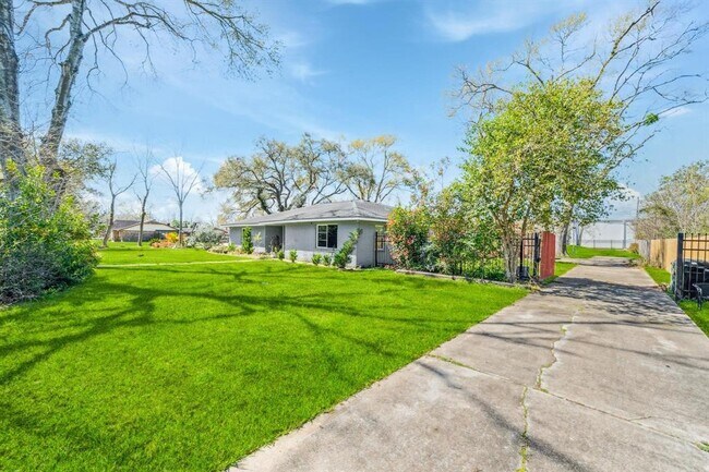 Foto del edificio - 4701 Frontier Dr