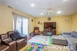 Building Photo - 9 Michael Ct