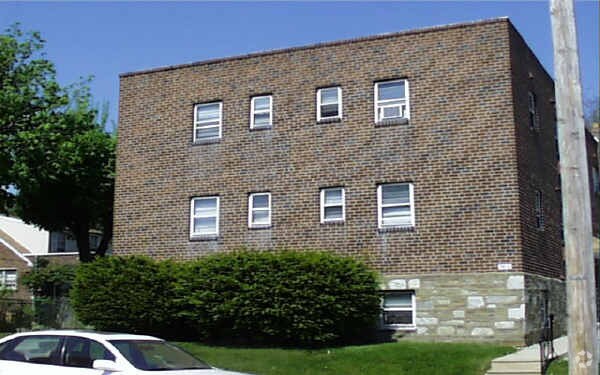 Building Photo - 7408 - 7428 Alma St