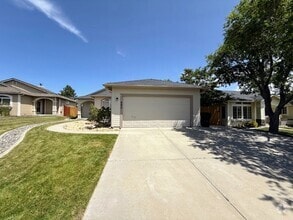 Building Photo - 882 Valley Vista Dr