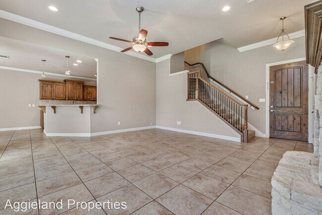 Foto del edificio - 3 br, 2.5 bath House - 4242 Rocky Rhodes Dr