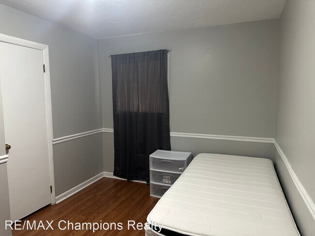 Building Photo - 3 br, 1 bath House - 1361 Kevin Ct