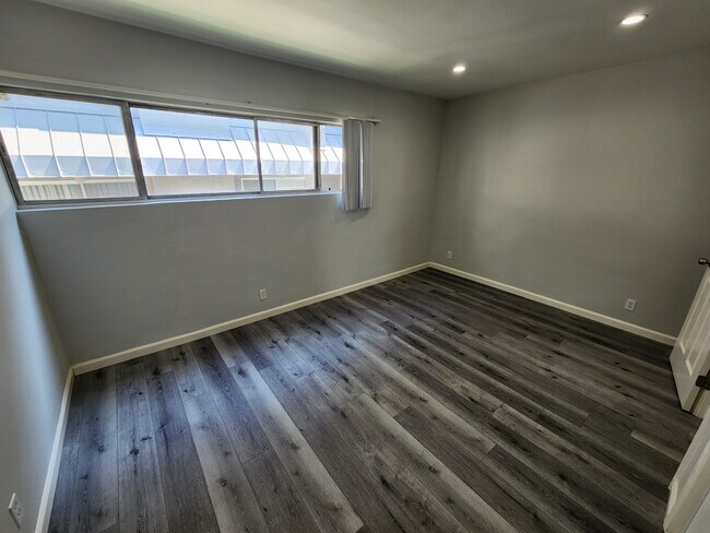 Foto del edificio - 12744 Moorpark St