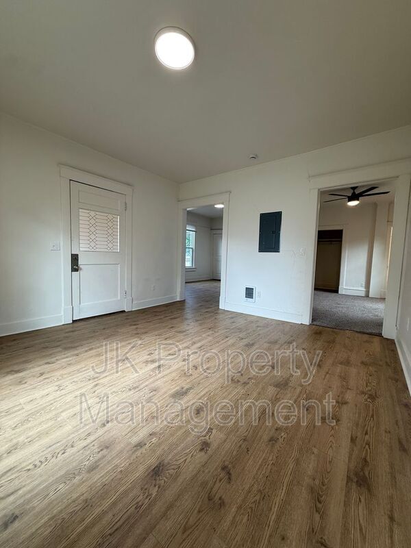 Foto del edificio - 601 5th Ave S