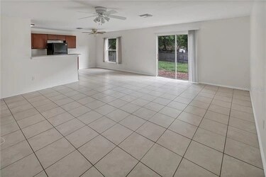 Foto del edificio - 1039 Dogwood Dr