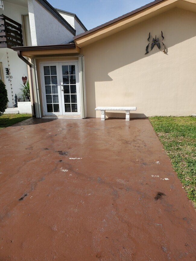 Foto del edificio - 10400 SW 14th Ter