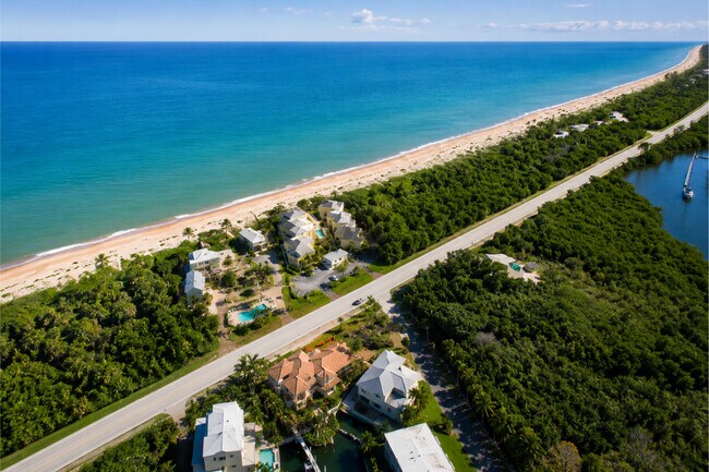 Foto del edificio - 3541 NE Ocean Blvd