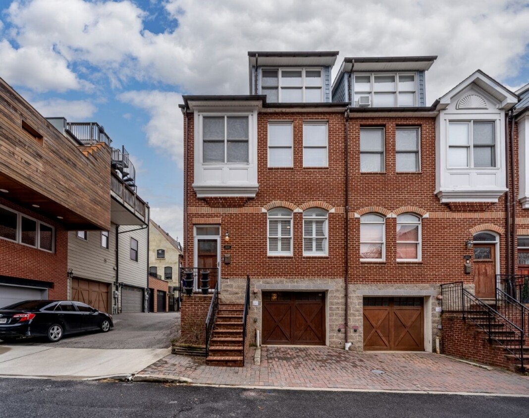 Foto principal - 1009 S Decker Ave