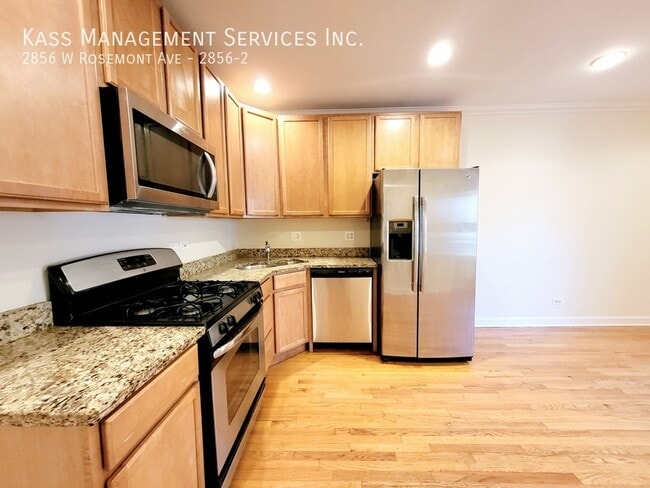 Building Photo - 2856 W Rosemont Ave