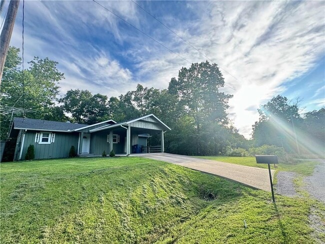 Building Photo - 5 Dunholme Dr