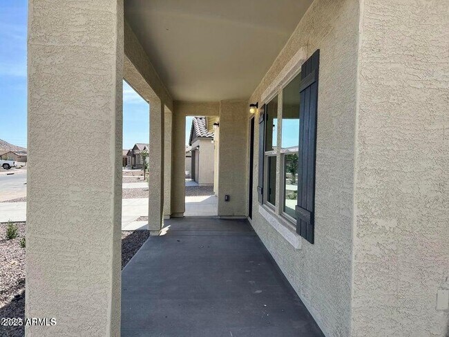 Building Photo - 2048 E Velvet Pl