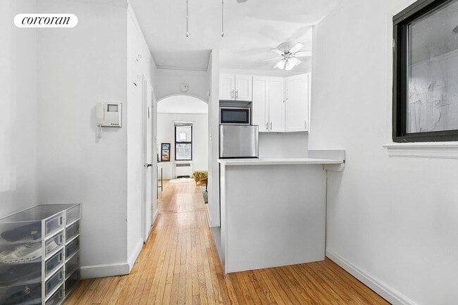 Building Photo - 343 E 51st St