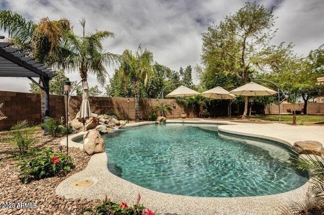 Foto del edificio - 2720 S Los Altos Pl