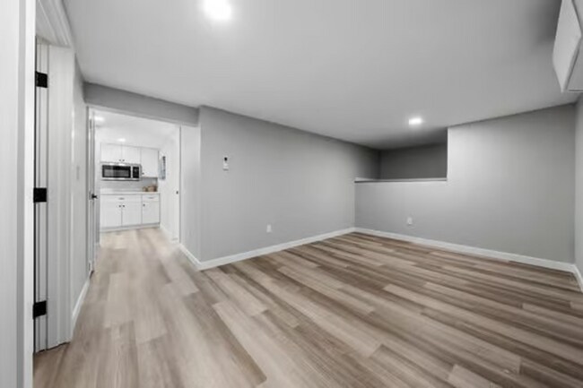 Building Photo - Spacious and Comfortable 1bed/1bath