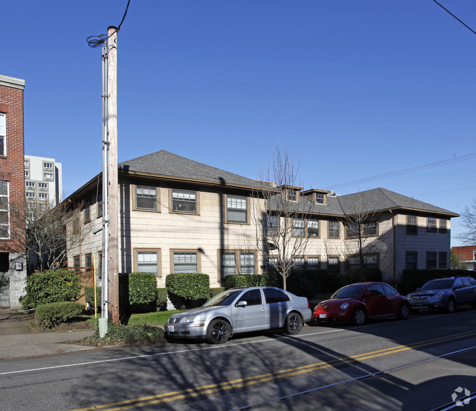 Building Photo - Lee Apartments