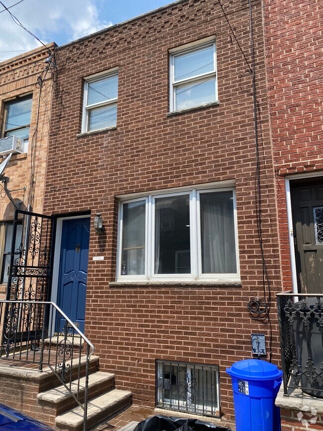 Building Photo - 907 Hoffman St