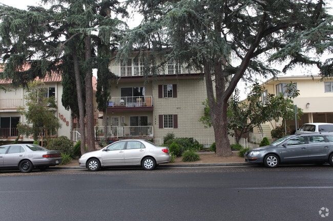 Building Photo - 1044 9th St