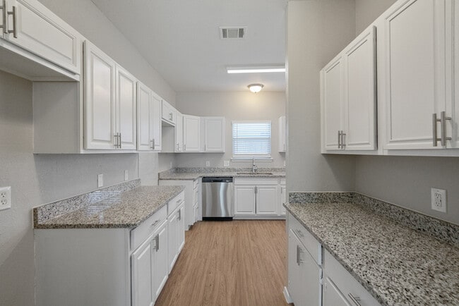 Foto del edificio - 512 Waterford St