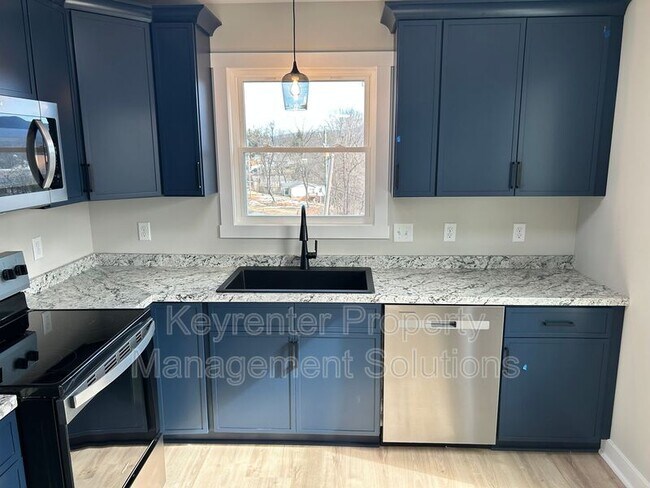 Foto del edificio - 300 Fairview Ave