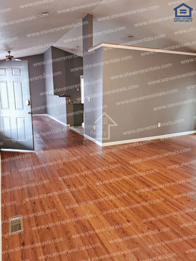 Foto del edificio - 3715 Skyline Dr