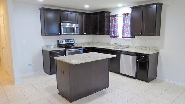 Foto del edificio - Open Floorplan in Fort Worth