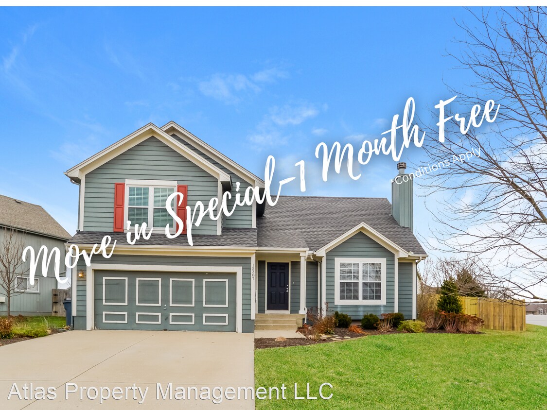 4 br, 3 bath House 15387 S Darnell Street House Rental in Olathe