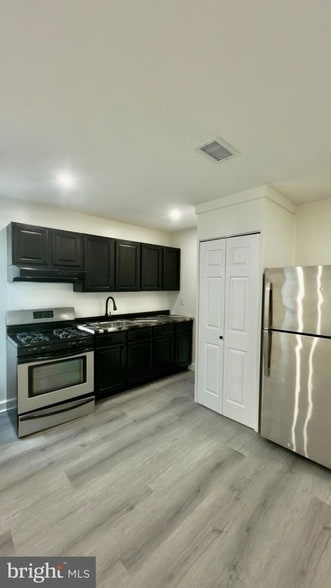 Photo - 2007 N FRONT ST Unit 2R Townhome
