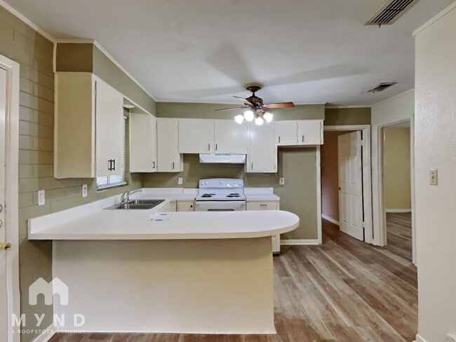 Building Photo - 1724 Breckenridge St