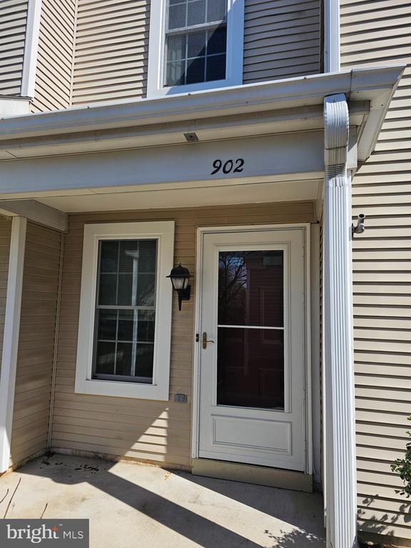 Foto del edificio - 902 Cambridge Ct