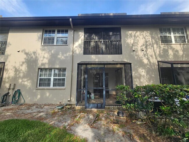Foto del edificio - 5265 E Bay Dr