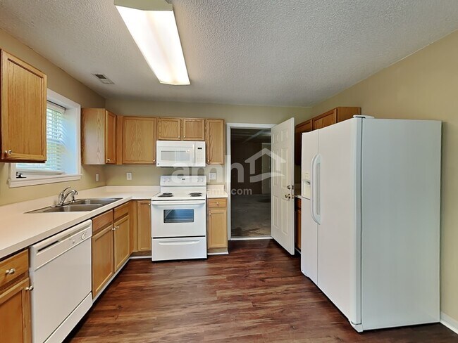 Foto del edificio - 706 Bellmeade Bay Dr
