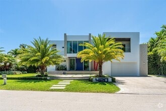 Building Photo - 420 Island Dr
