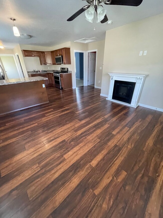 Building Photo - 3524 Tuttle Ave