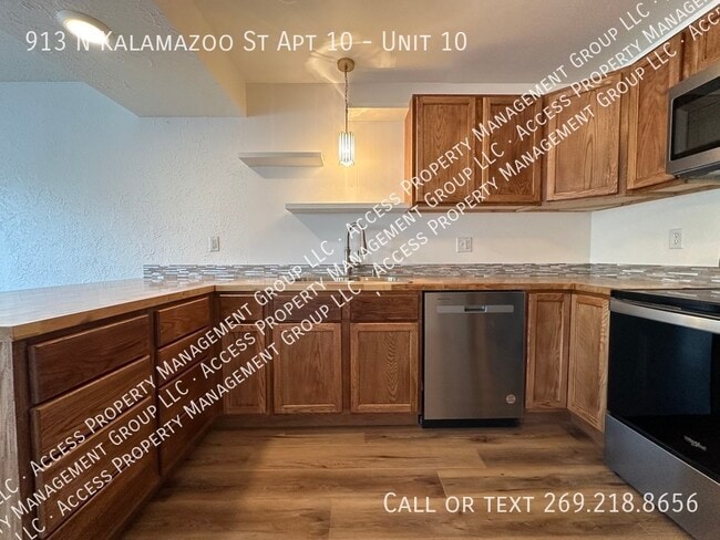 Building Photo - Beautifully remodeled 3 bed/1.5bath unit o...