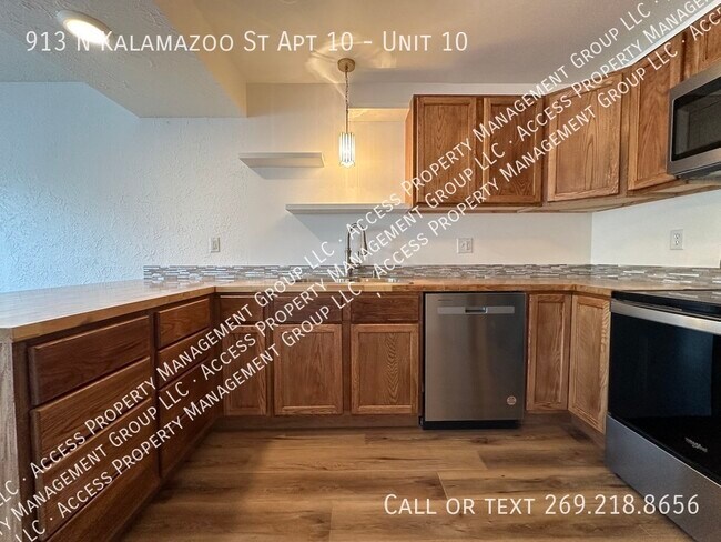 Foto del edificio - Beautifully remodeled 3 bed/1.5bath unit o...