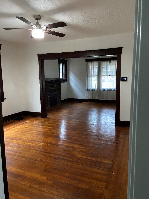 Foto del edificio - 550 Rose Hill Ave
