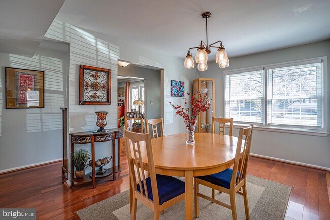 Foto del edificio - 8404 Wagon Wheel Rd