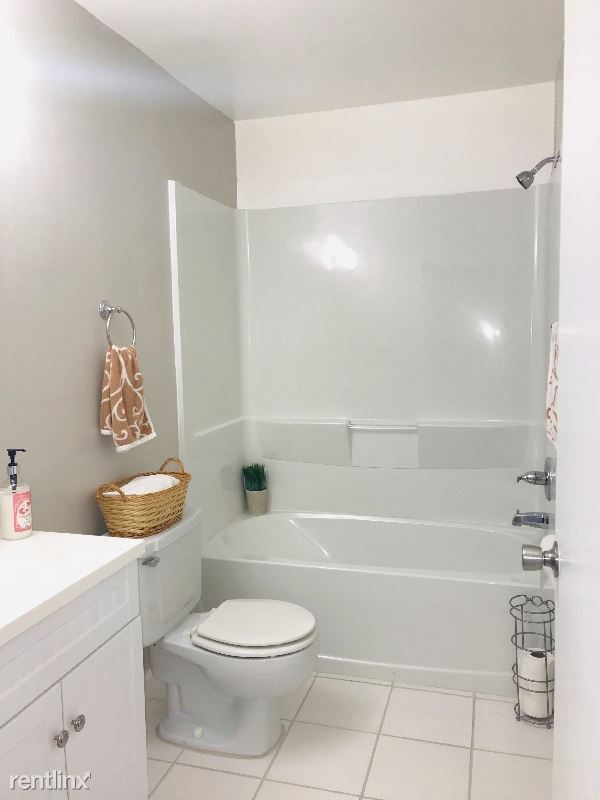 Building Photo - 2 br, 2 bath Condo - 2334 Golf Lake Cir