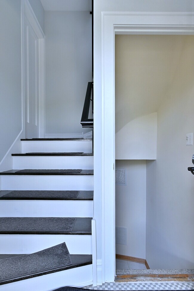Foto del edificio - 5028 N Parkside Ave