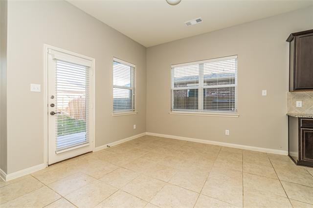 Foto del edificio - 527 Shady Meadow Ln