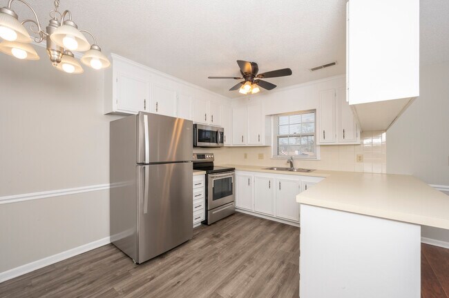 Building Photo - 263 Olde Vineyard Ct