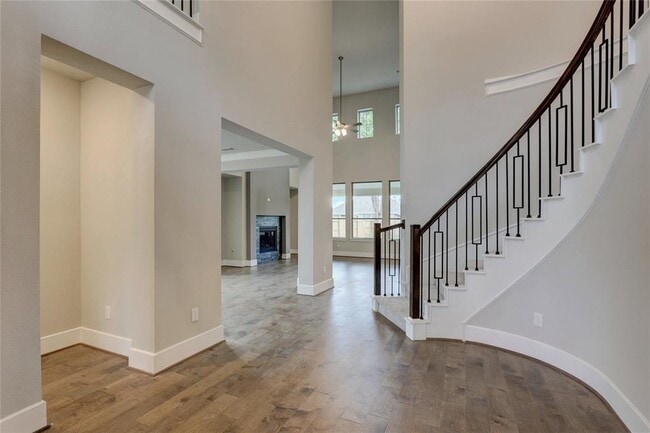 Building Photo - 651 Maple Creek Ct