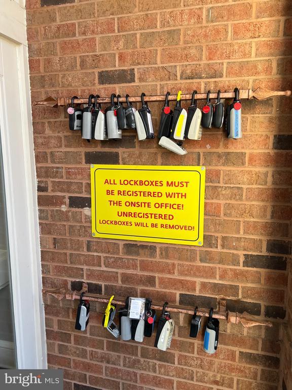 Building Photo - 12919 Alton Square