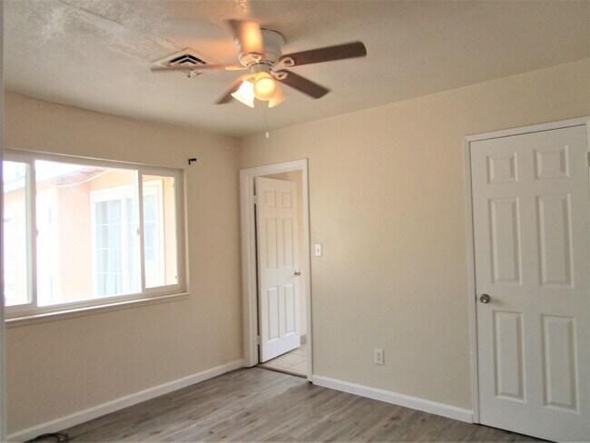 Foto del edificio - Please contact Vaughn Realty to set up an ...