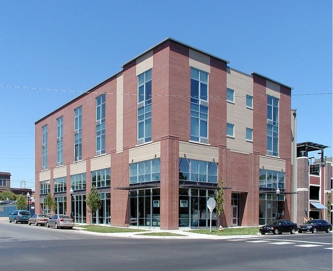 Building Photo - Lofts in the heart of downtown.