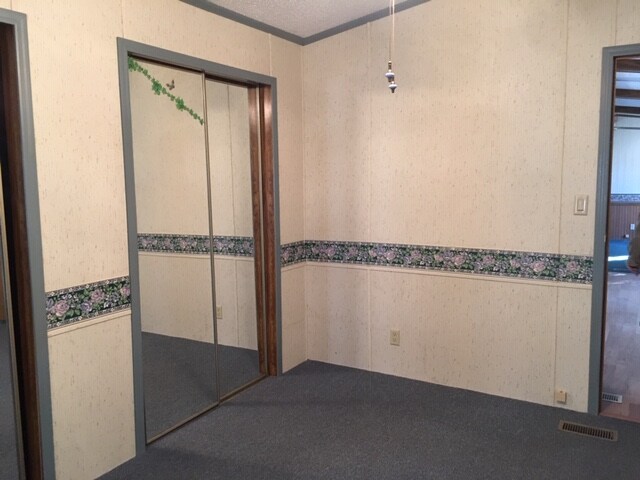 Building Photo - 209 S Front St