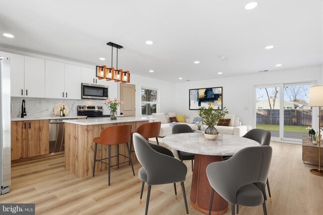 Building Photo - 68 Daffodil Ln