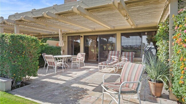 Foto del edificio - 41220 Woodhaven Dr W