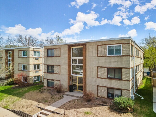 Foto del edificio - 3615 Grand Ave S